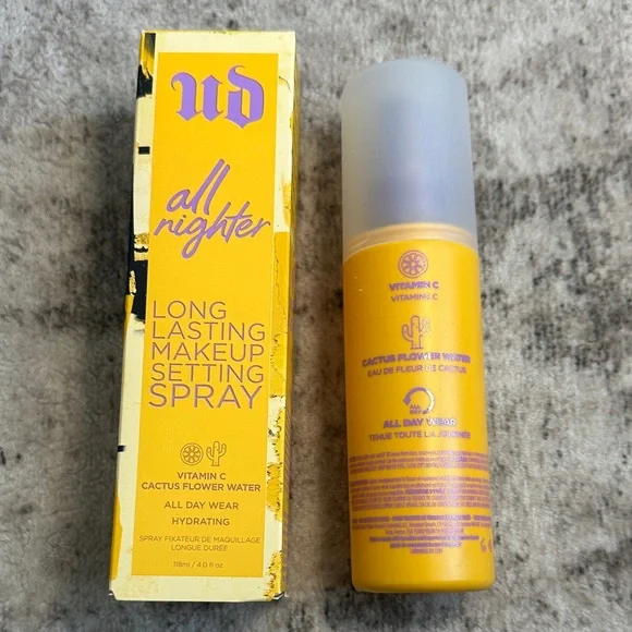 Urban Decay Vitamin C All Nighter Makeup Setting Spray - full size - Picture 2 of 4